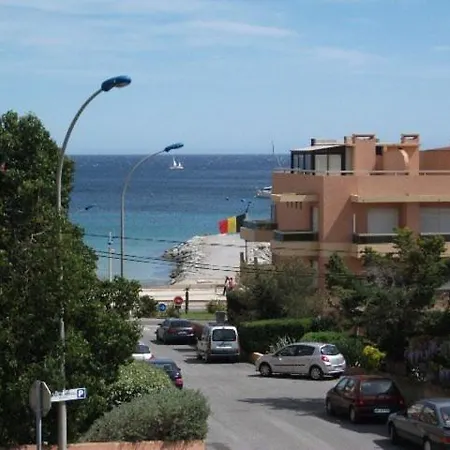 Beau 2 Pieces Proche Et Vue Lägenhet